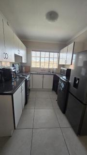 The Cozy and warm 2 bed on 8th road - 1