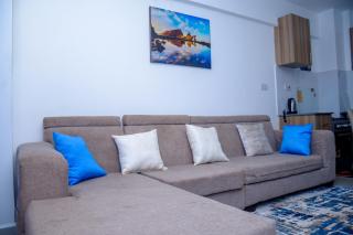 BM MID TOWN SUITEs - 2