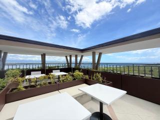 Calm Cove Steps Away from Lapu-lapu Beach Resorts - 4