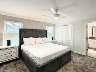 Dazzling Thematic 4BR with Waterpark & Private Pool - 2
