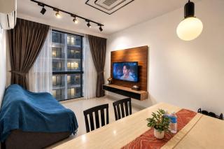 2-Bedroom Suite Prime Location Near KSL - 0