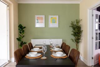 Perfect Booking 3 Bed Bristol Home with Free Parking - 5