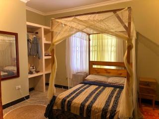 Upendo's Home - Earth-Toned Haven in Arusha - 8