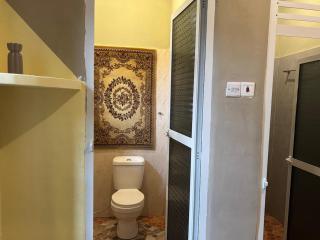 Upendo's Home - Earth-Toned Haven in Arusha - 6