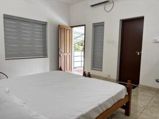 Pavan's Rainy Days Pool Resort - 4