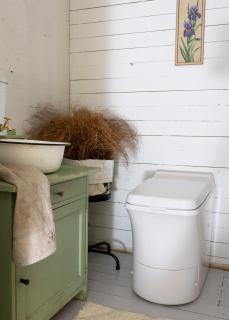 Bright and atmospheric apartment in a hundred year-old log house - 1
