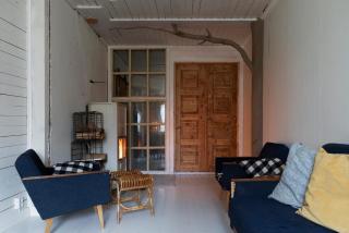 Bright and atmospheric apartment in a hundred year-old log house - 4
