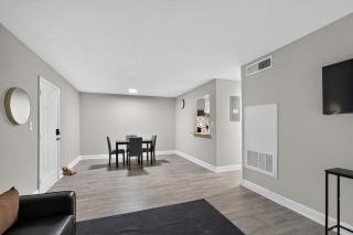 Inviting Apartment with Modern Comforts - 4
