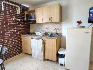 Apartamento en Medellín amplio y cómodo disponible para tres personas - 9