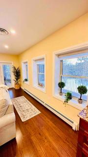 Cozy Retreat On The Eastside Estate Sleeps 10 - 6