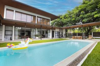 The Now Villa - Private Modern Pool Villa - 1