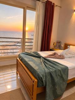 Quiet quarter and private beach - 3