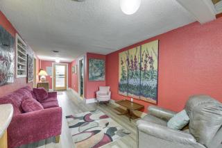Walk to Mueller Lake Park! Home w/ Patio & Yard - 5