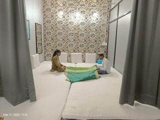 Singhasth homestay 2BHK apartment in HEART of city Jagatganj Benaras - 4