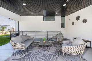 Wasatch Oasis-Patio-Kitchen - 9