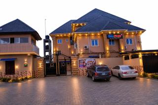 SKYFLiX HOTEL AND SUITES NIGERIA LTD - 1