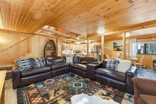 Cozy Bear Cabin-River-AC-Swing - 9