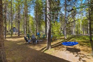 Cozy Bear Cabin-River-AC-Swing - 8