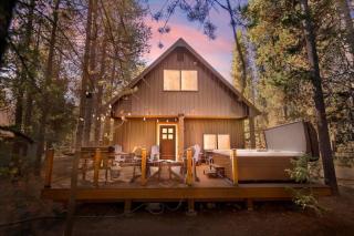 Rustic Retreat-2 Cabins-YNP - 0