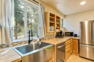 Whispering Pines-Hot Tub-Grill - 3