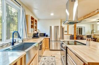 Whispering Pines-Hot Tub-Grill - 2