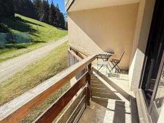 Appartement cosy 2 pièces au pied des pistes avec balcon - FR-1-557-26 - 2
