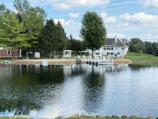 Luxury Farmhouse Sports Paradise - 8