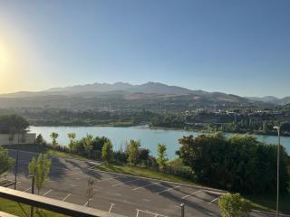 Luxury 2-Bedroom Apartment with Lake & Mountain View - 0