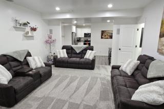Lehi Oasis-3D Theatre-Hot Tub - 8