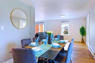 Pet Friendly Home Near Lock 32 & Beach Park - 9