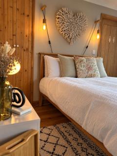 Cysgod y Coed Luxury Riverside Retreats - 1
