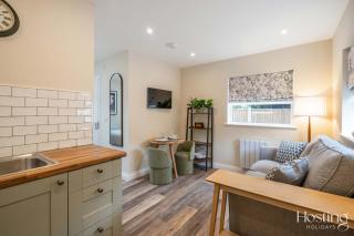 The Courtyard Apartments - Parsley - 1