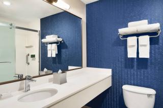 Fairfield Inn by Marriott Warren Niles - 6