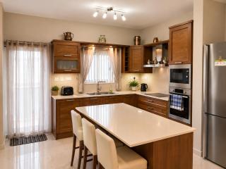 Stylish 2-Bedroom Apartment, Near Valletta - 8