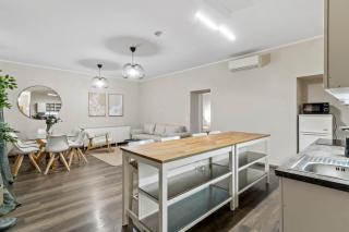 Modern 4-BR Apartment with Balcony and Near U6 Metro - Wien - 6