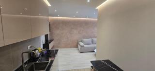 The Avenue - 6