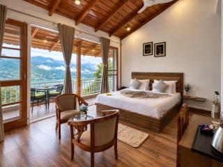 Navya Stays - Stay Above the Lake - 4