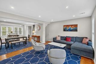 Central Convenient Home with Free Parking #DCottage - 7
