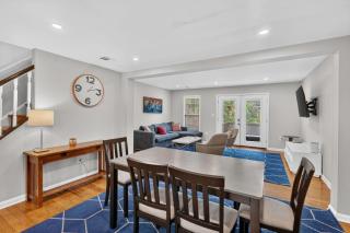 Central Convenient Home with Free Parking #DCottage - 4