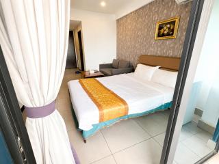 Skyline Grand City Condo - 3