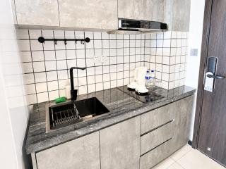 Skyline Grand City Condo - 1
