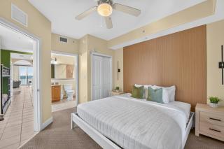 Relaxing lakefront condo near attractions with AC, hot tub, pool & lake view - Orlando - 2