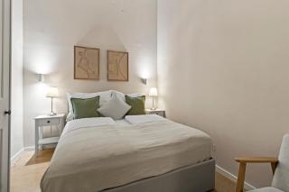 Modern 3-BR Apartment, Near Metro U4 and Danube - 9