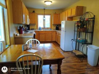 Bass Creek's Cozy Outback Country Retreat - 1