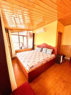 Silver Cedar Homestay - 7