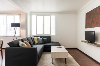 Condesa Residence 7 Stylish 2 Bedroom, 1 Bathroom Residence Accentuating Expansive Interiors - 2