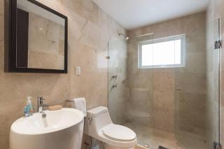 Condesa Residence Campeche 3 Charm 2BR 1BA Apartment with Expansive Living Space - 8
