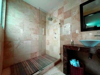 Condesa Residence Amsterdam 301 Beautiful 1Bed 1 Bath apartment on Amsterdam Av - 7