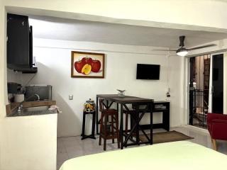 Walkable Romantic Zone Studio Near Beach - 3