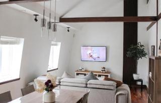 Modern Loft with Private Rooftop Deck & Parking - 9